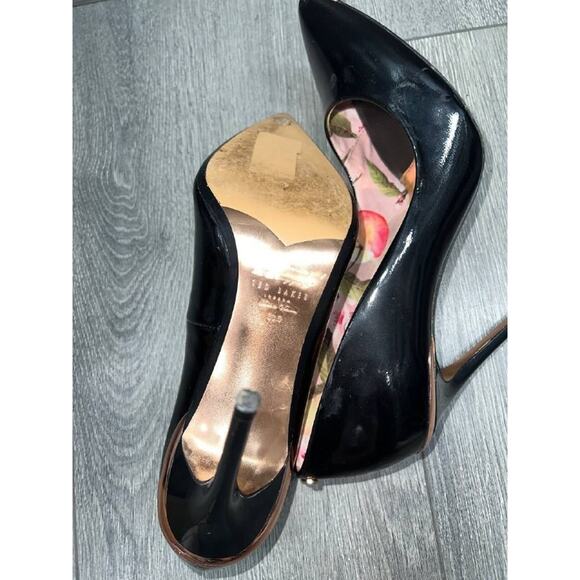 Ted Baker Patent Leather Pumps shoes Sz 38.5 black w/details S000111 - Picture 7 of 12